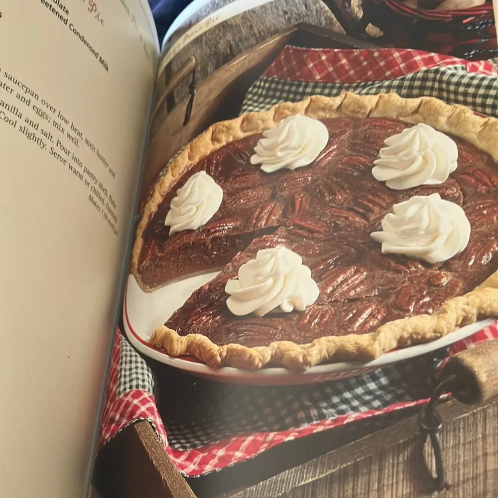 Old-Fashioned Holiday‎ Recipes Book - Hard Cover